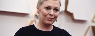 Olivia Colman surprises with a big change of look on the red carpet at the 2020 Oscar Awards 