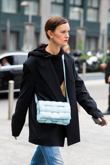 street style handbags fashion cassette bottega veneta