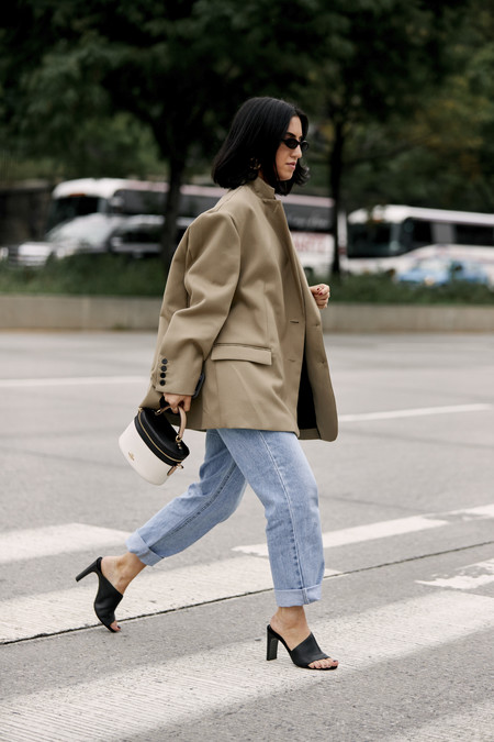 How to Wear Wide Ankle Pants 11