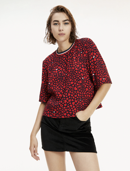 Cropped Cutting Blouse With Heart Pattern