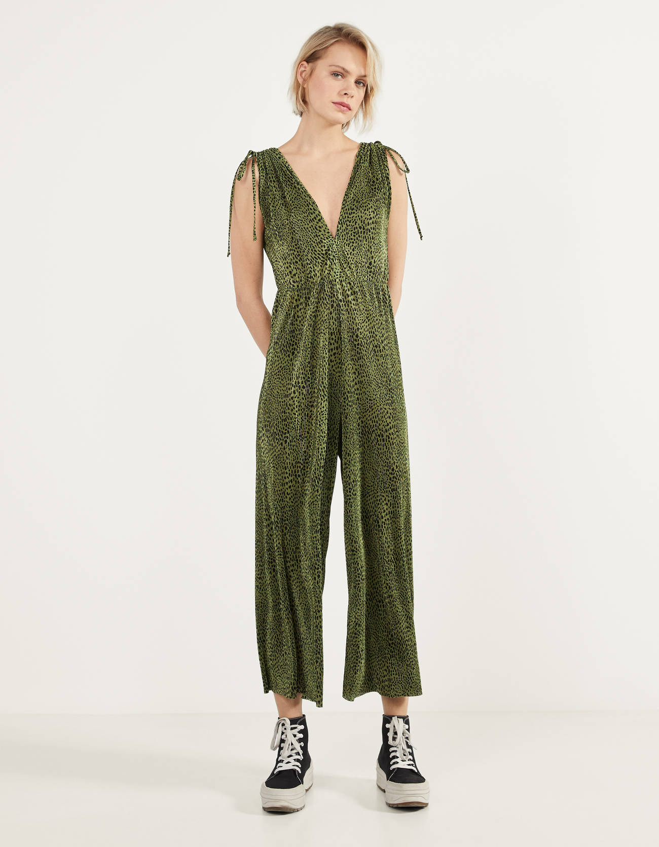 Pleated coverall with print