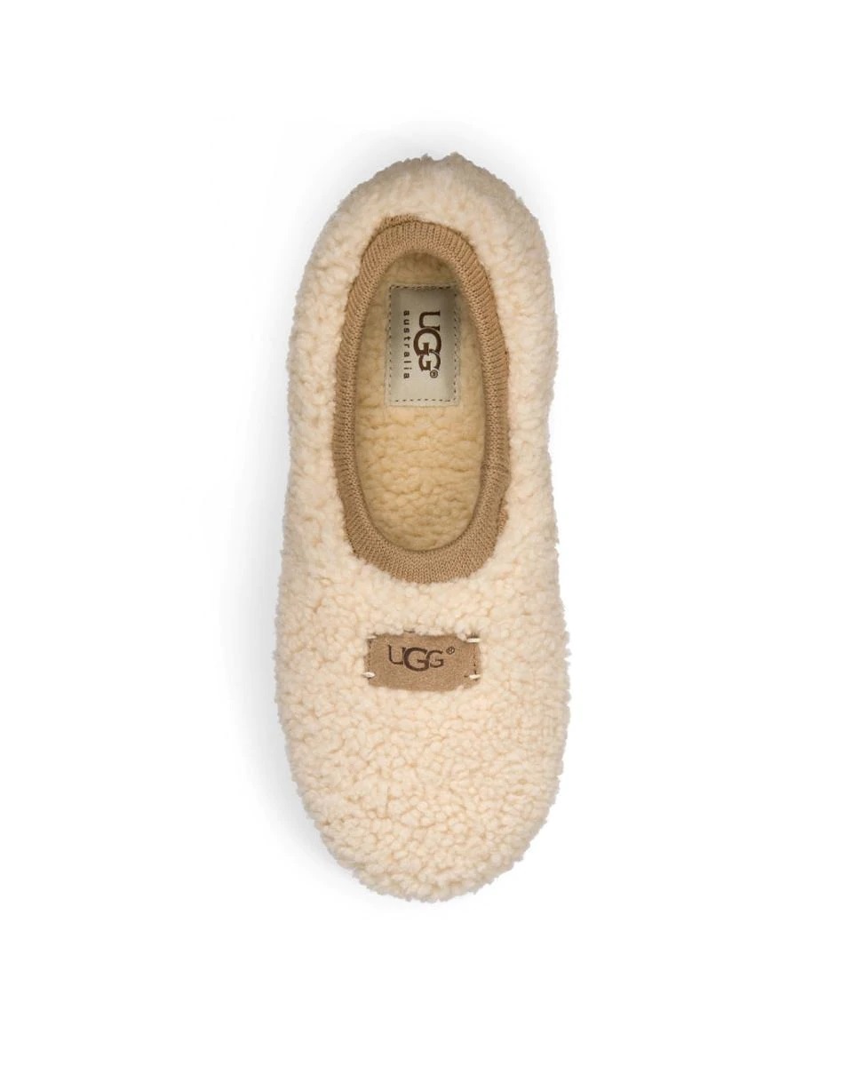 Tight-fitting sheepskin dancers from UGG