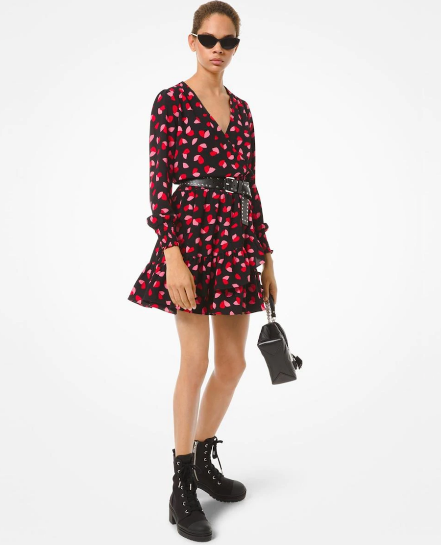 Short dress with long-sleeved flounces and petal print