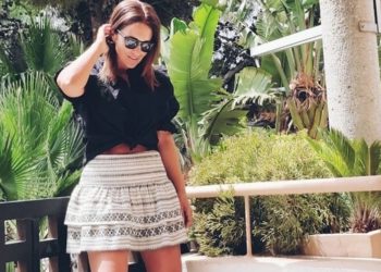 This is the perfect Paula Echevarria miniskirt for this summer 2020 (and it’s on sale)