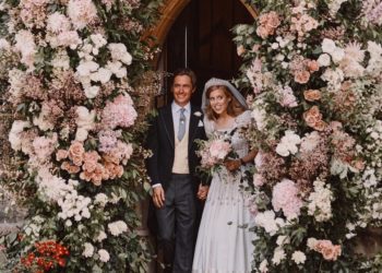 Princess Beatrice chooses for her wedding to Edoardo Mapelli Mozzi a dress that belonged to her grandmother, the queen of England