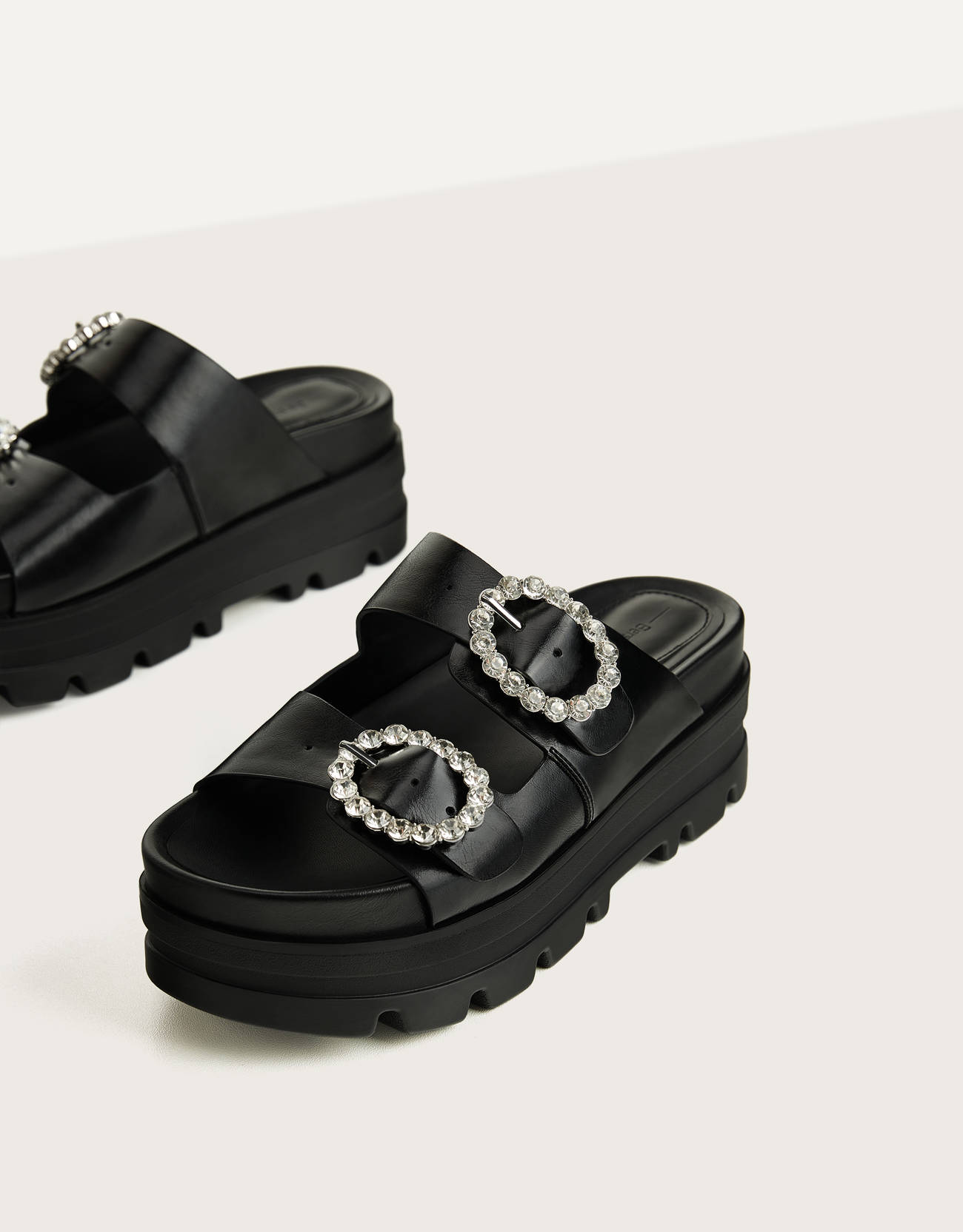 Ugly sandals with platform and jewel buckles