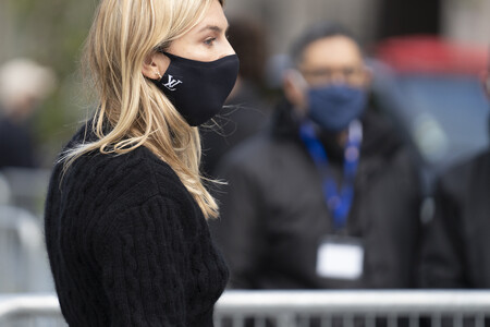 Street Style Masks Fashion Weeks Paris 01