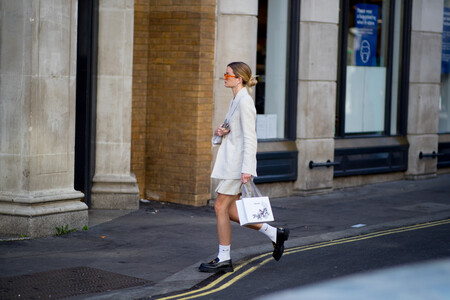 street style white socks