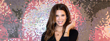 Juana Acosta has the perfect knit dress to wear day and night