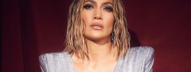 Jennifer Lopez takes on the graphic eyeliner that opens up the eyes at the American Music Awards 2020 