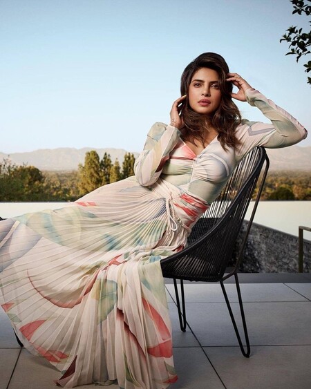 Priyanka Chopra Etro 02