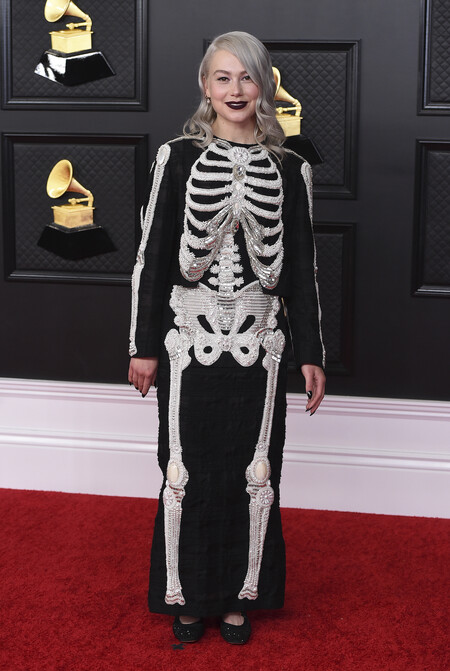 Phoebe Bridgers Thom Browne Grammy 2021