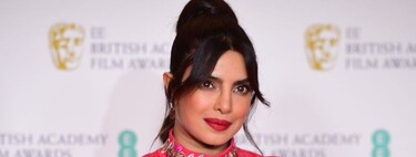 Priyanka Chopra arrasa en la alfombra roja de los premios BAFTA con dos lookazos de impresión, y uno de sello español 