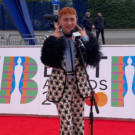 red carpet brit awards 2021 olly alexander