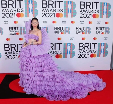 brit awards red carpet 2021