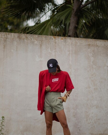 Combining Shorts Summer 2021 Street Style 03