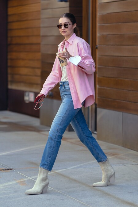 Gigi Hadid With Pink Shirt