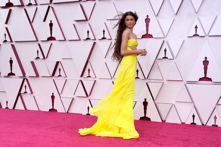 Zendaya Valentino Haute Couture Oscar 2021 02